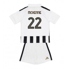 Juventus Weston McKennie #22 Hemmaställ Barn 2026-27 Korta ärmar (+ Korta byxor)